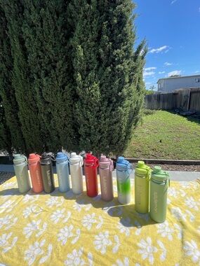 lululemon athletica Lightweight Insulated Water Bottle - Assorted Colors